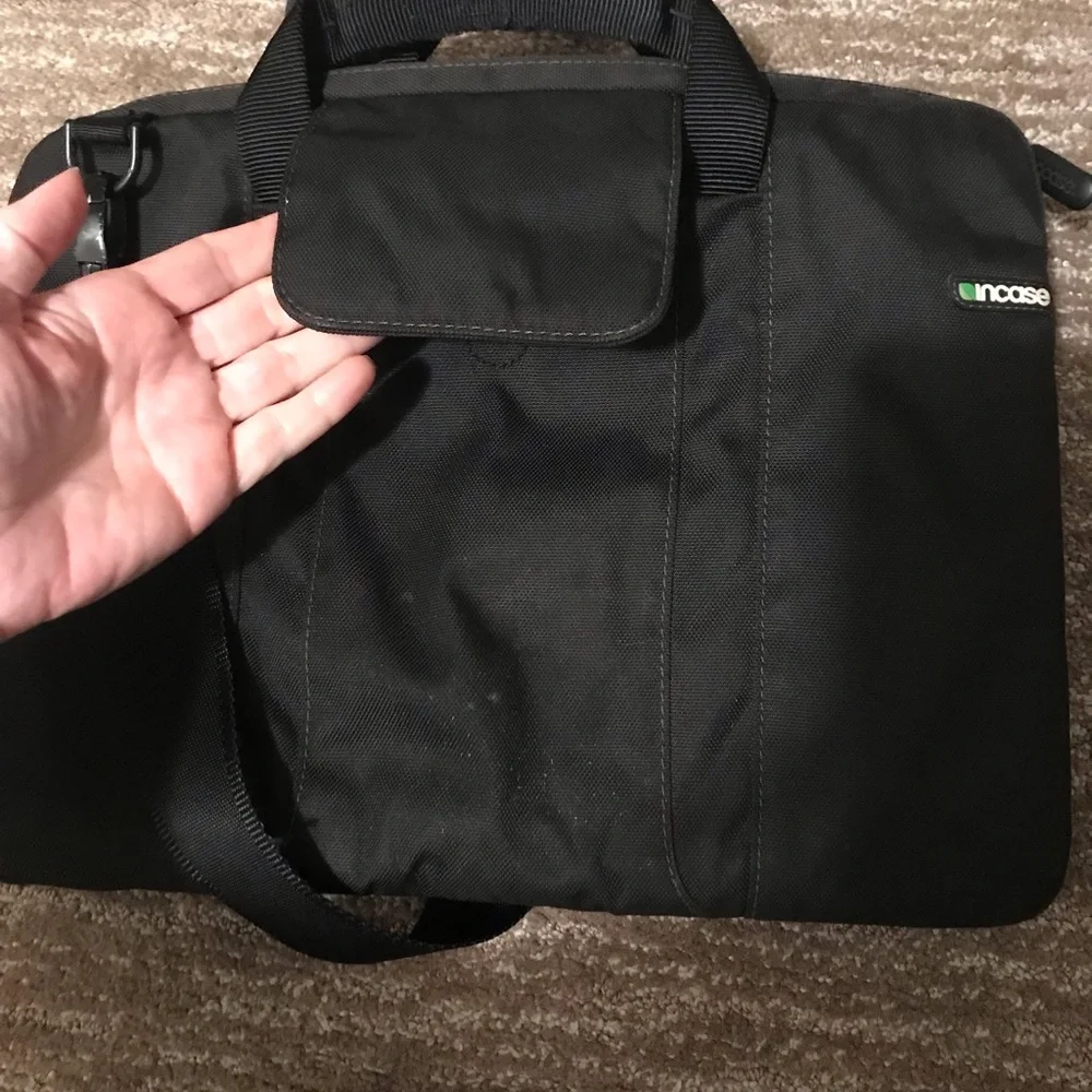 Incase Laptop Case 14” Waterproof Briefcase Bag Adjustable Shoulder Strap bags